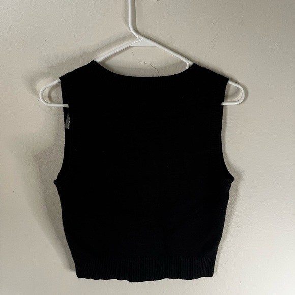Crop Top Sweater Vest | Size L - Picture 2 of 2